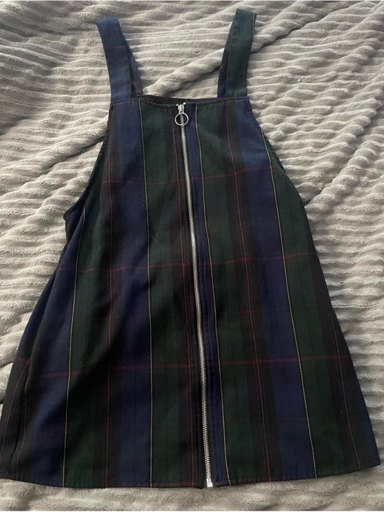 Forever 21 Dresses & Skirts - Green and black plaid mini dress with zipper